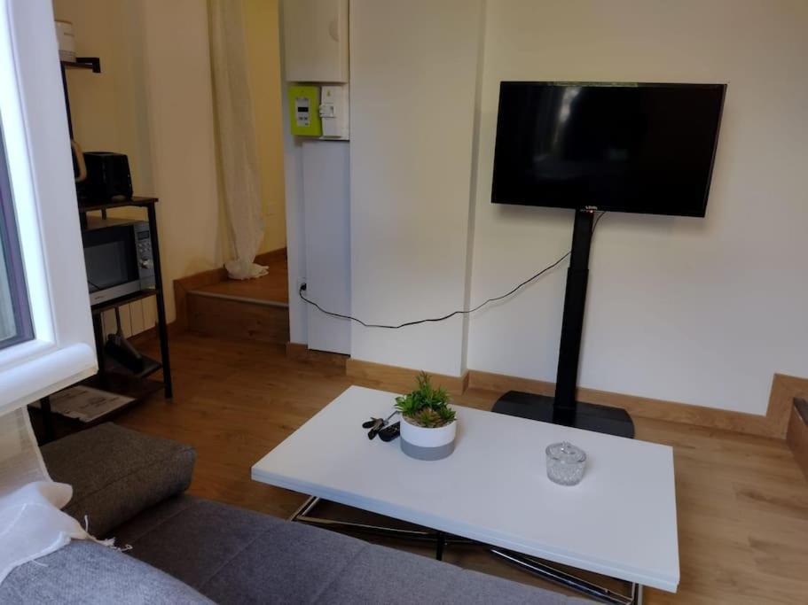 Le Reposant - Parking Box -24 H Le Mans - Le Mans Classic-Gp-Oasis - Antares - Parc Des Expositions 外观 照片